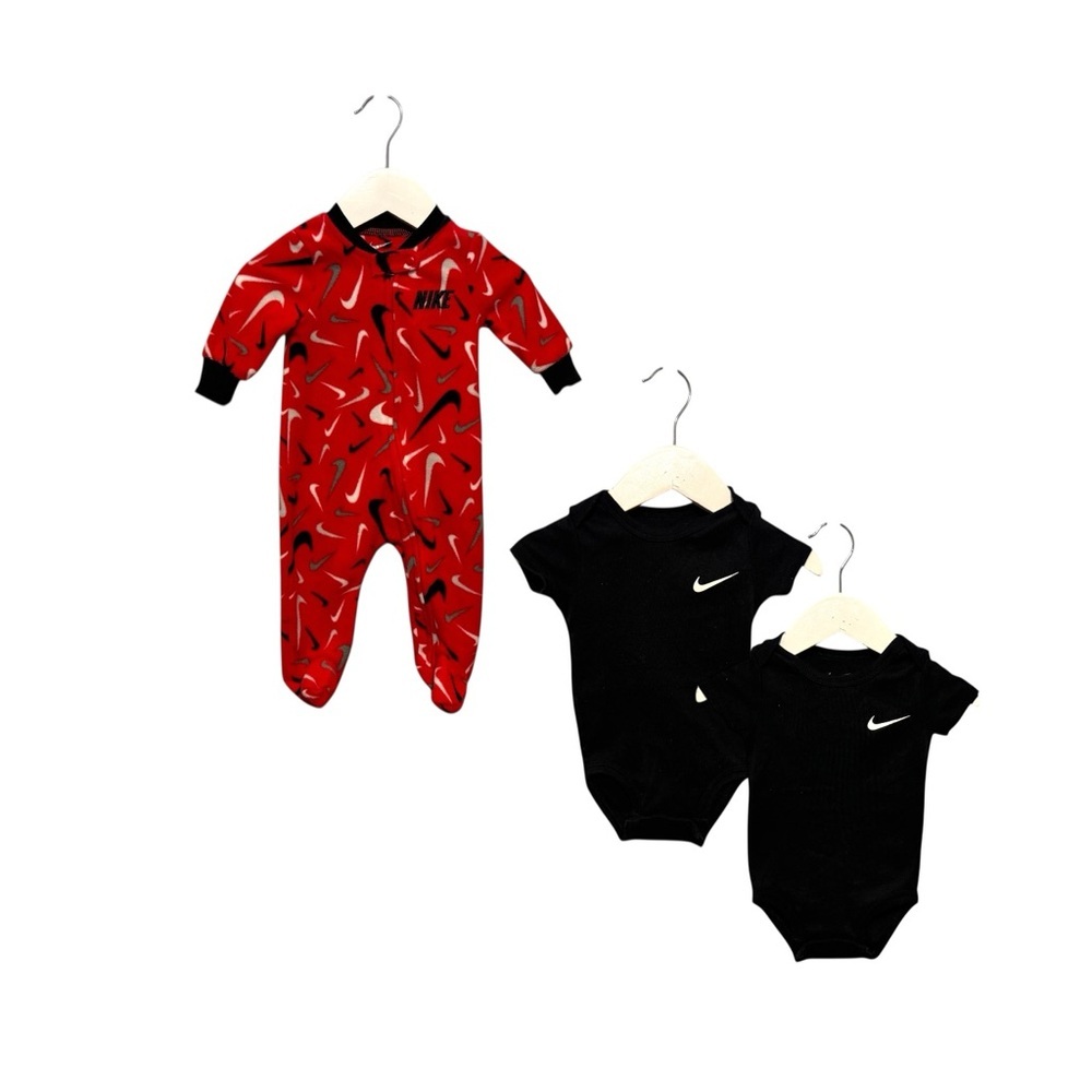 ⭐️ 5/$30 Nike Kids One Piece Bundle (3x) size 3-9 Months